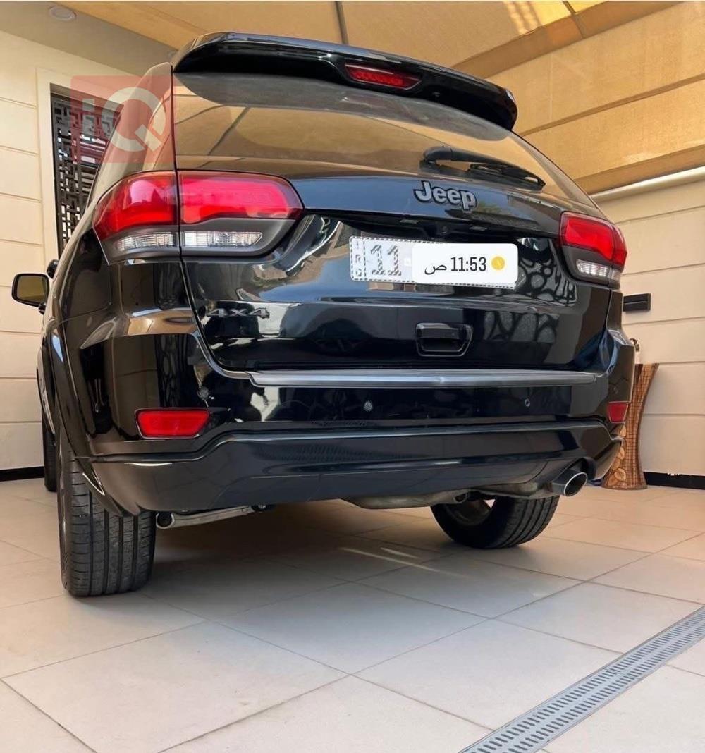 جیپ گراند شیرۆکی